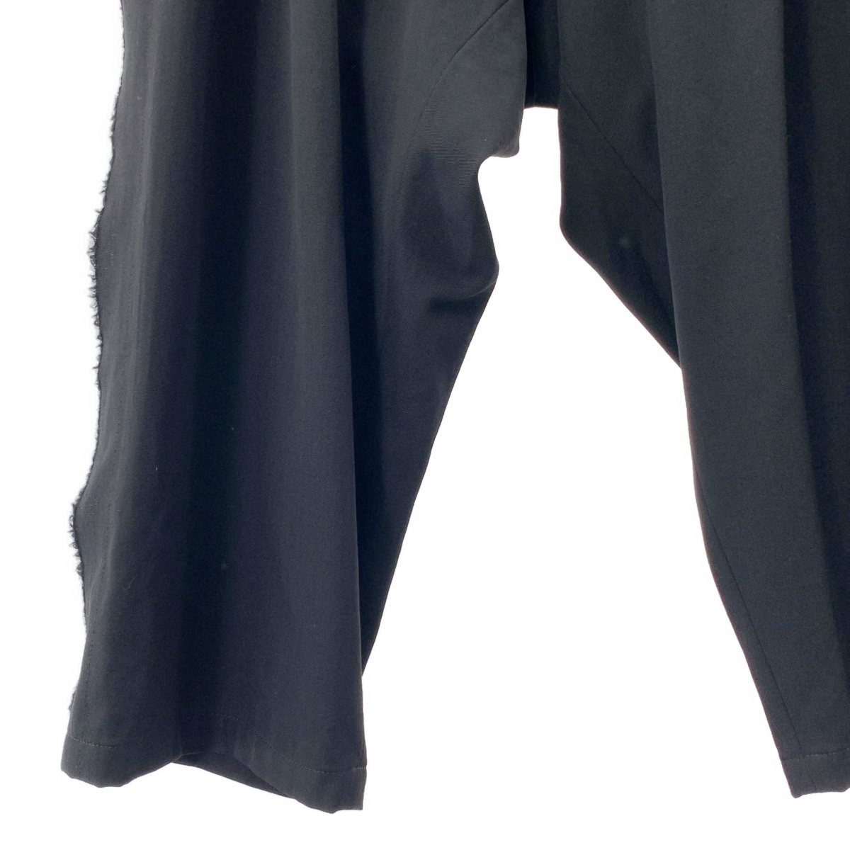 LIMI feu / リミフゥ サイドデザイン 2タック ウールギャバジン サルエルパンツ