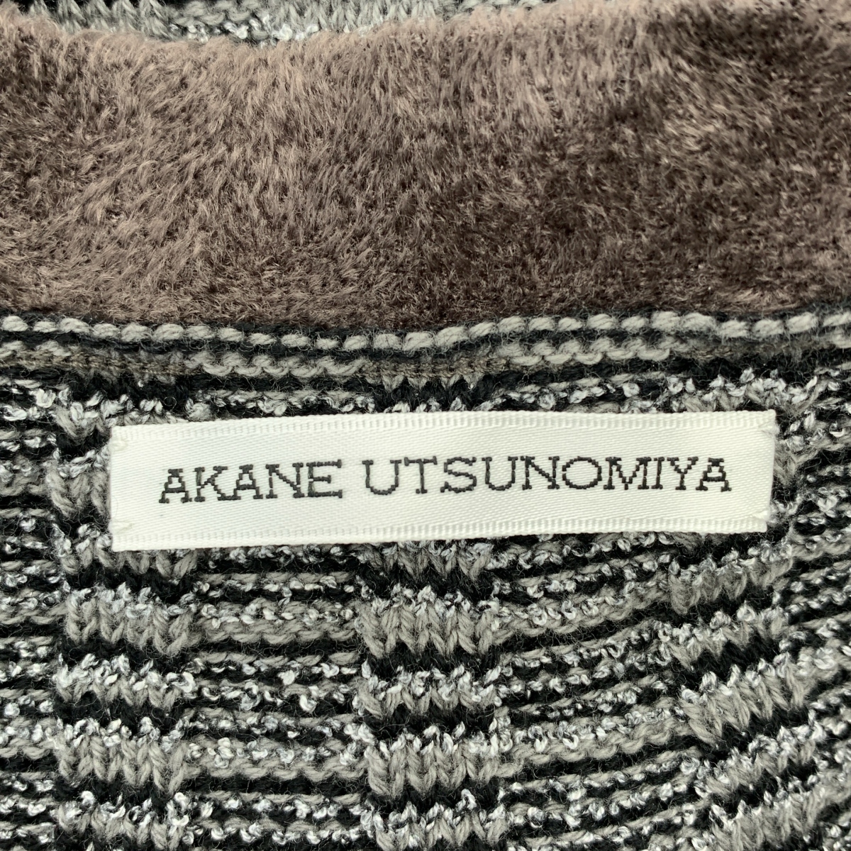 AKANE UTSUNOMIYA / アカネウツノミヤ 異素材 Vネック カーディガン