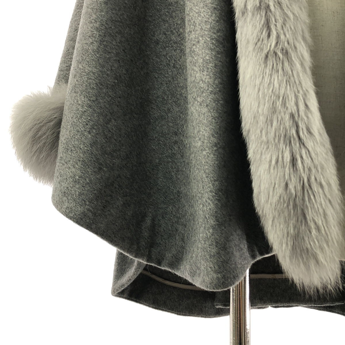 BALMAIN / バルマン cashmere 100％ / カシミヤ フォックスファー ポンチョ ジャケット / 着脱可フード / ロゴ裏地付き