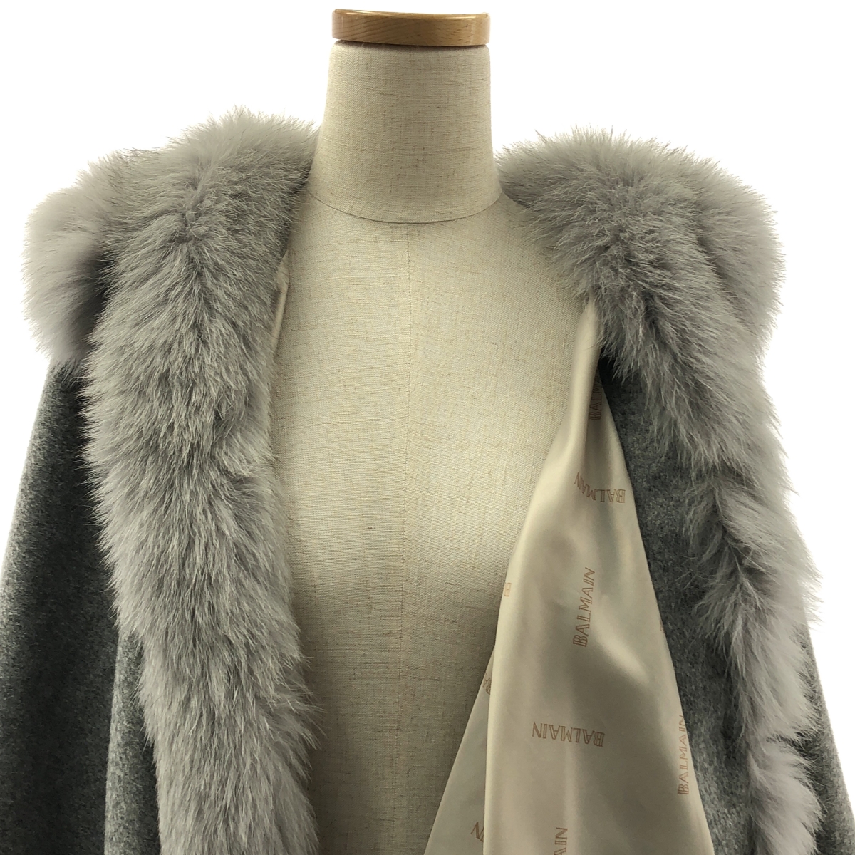 BALMAIN / バルマン cashmere 100％ / カシミヤ フォックスファー ポンチョ ジャケット / 着脱可フード / ロゴ裏地付き
