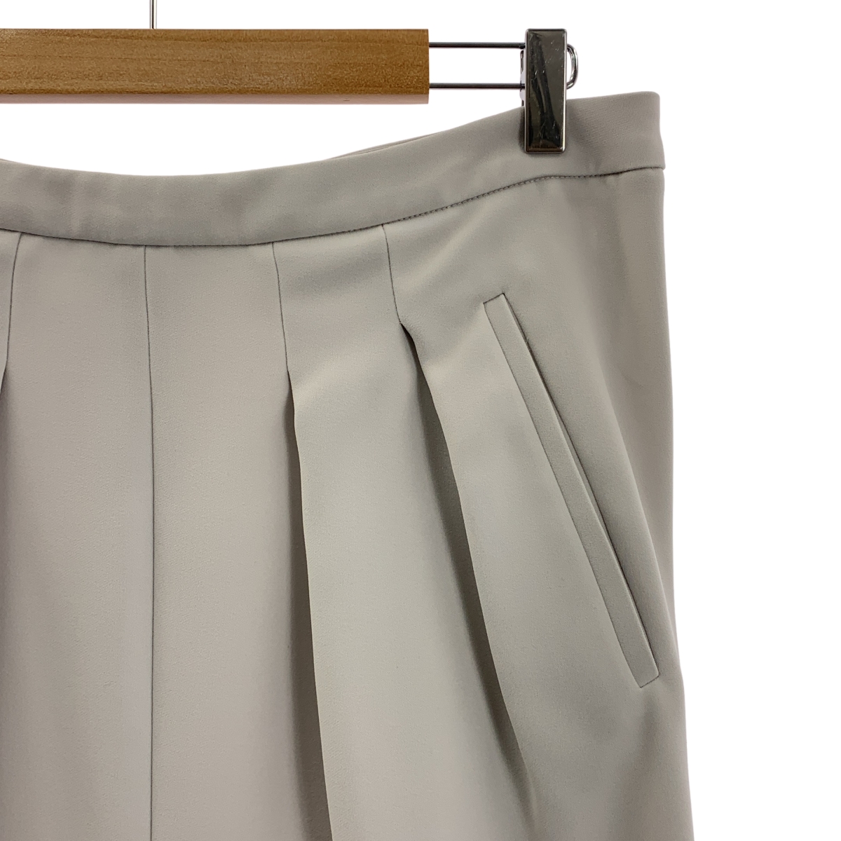 BALENCIAGA / バレンシアガ バックジップ タック スカート