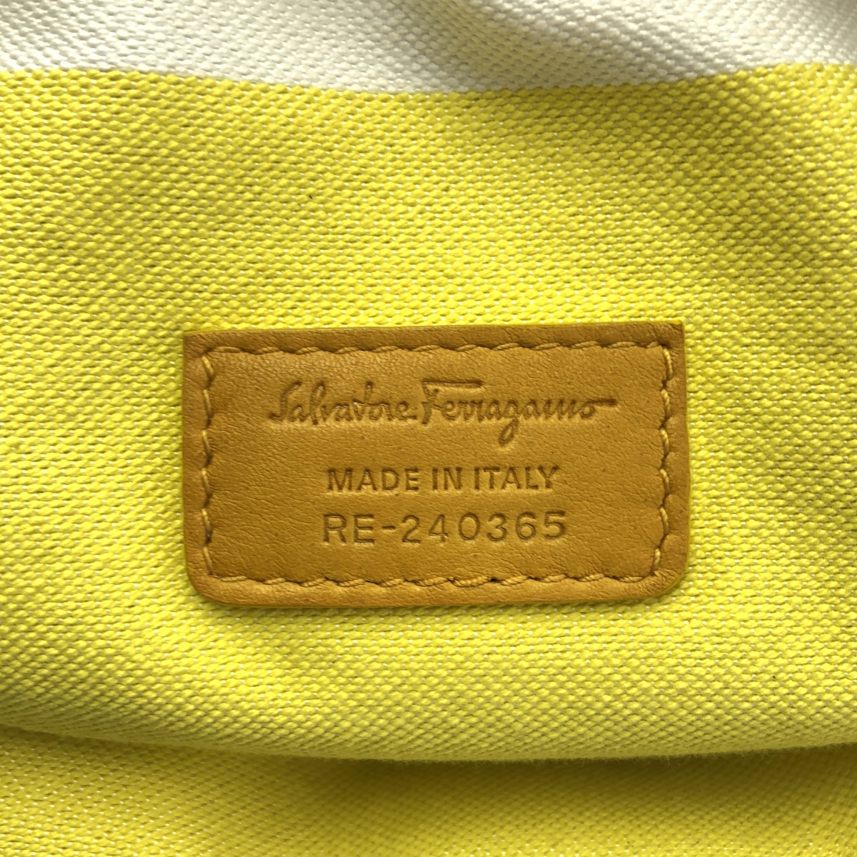 Salvatore Ferragamo / サルヴァトーレフェラガモ KENTUCKY ケンタッキー / 巾着 レザー ショルダーバッグ