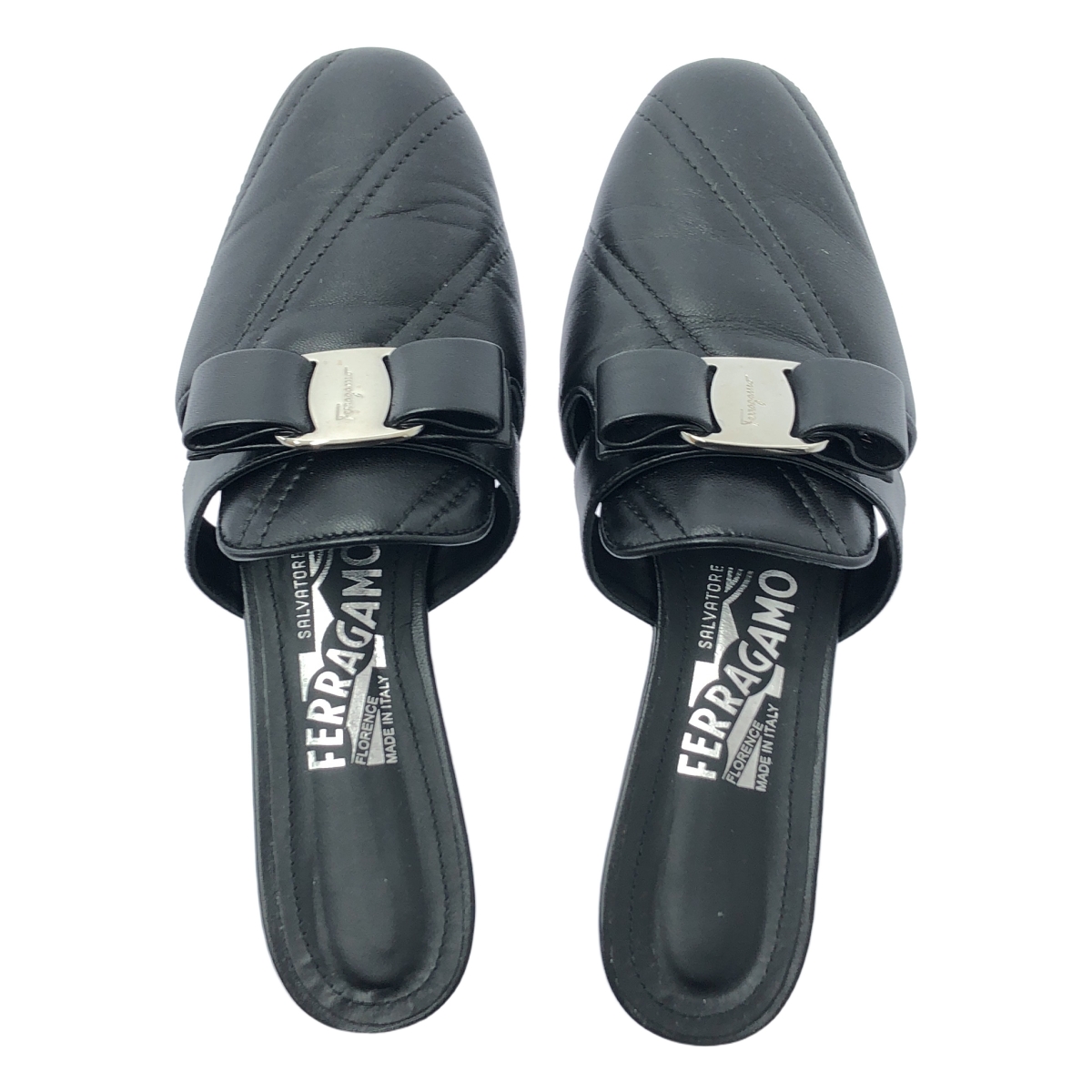 FERRAGAMO / フェラガモ BRIZA Q2 / レザー ロゴプレート リボン サンダル