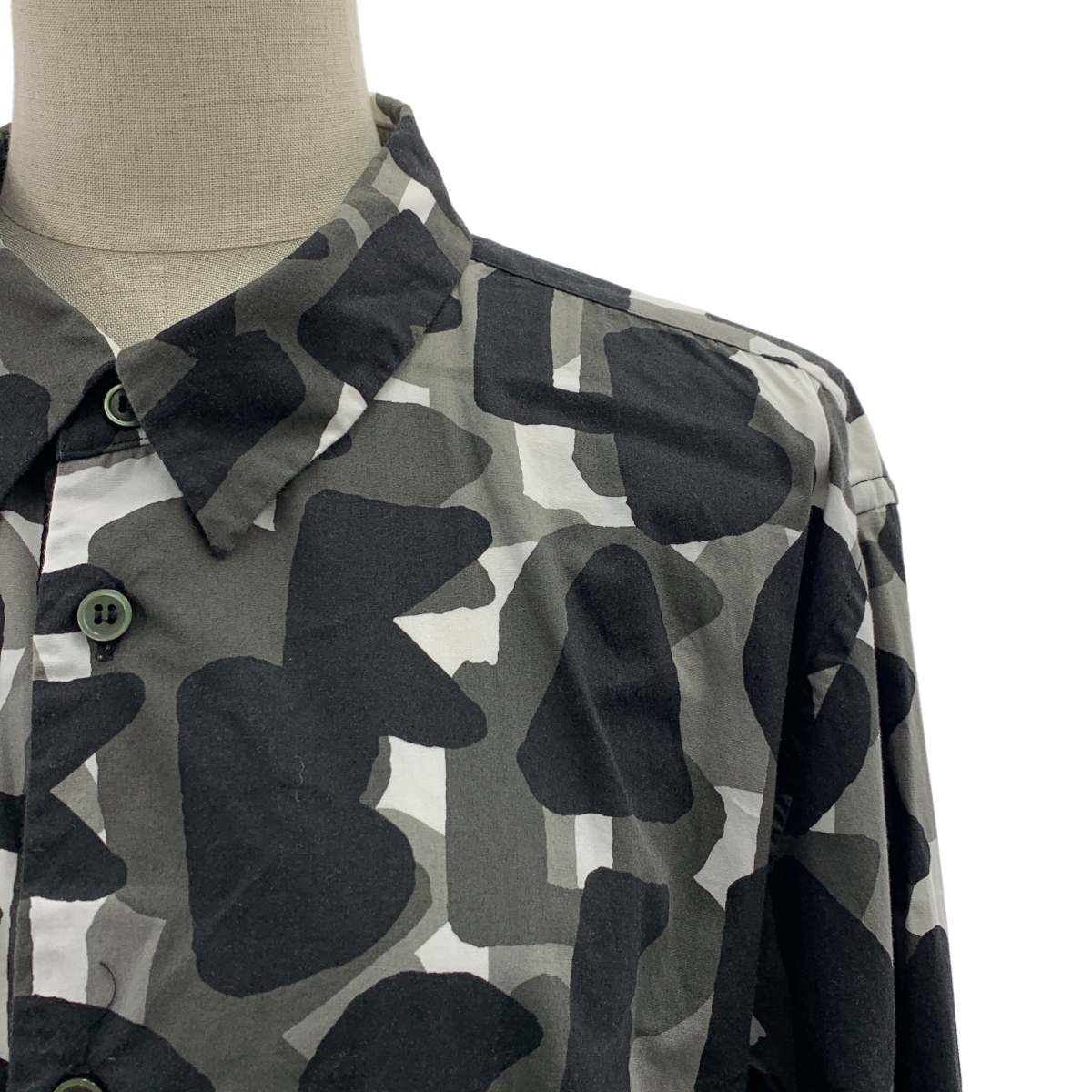 BLACK COMME des GARCONS / ブラックコムデギャルソン 総柄 再構築 カットオフ オーバーシルエット シャツ