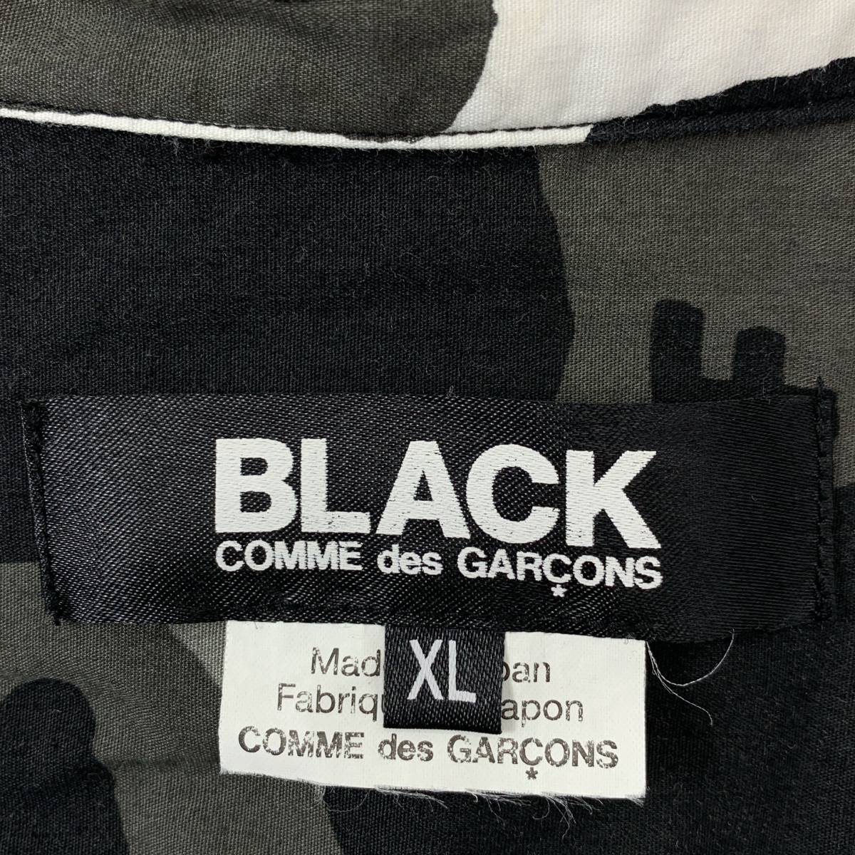 BLACK COMME des GARCONS / ブラックコムデギャルソン 総柄 再構築 カットオフ オーバーシルエット シャツ
