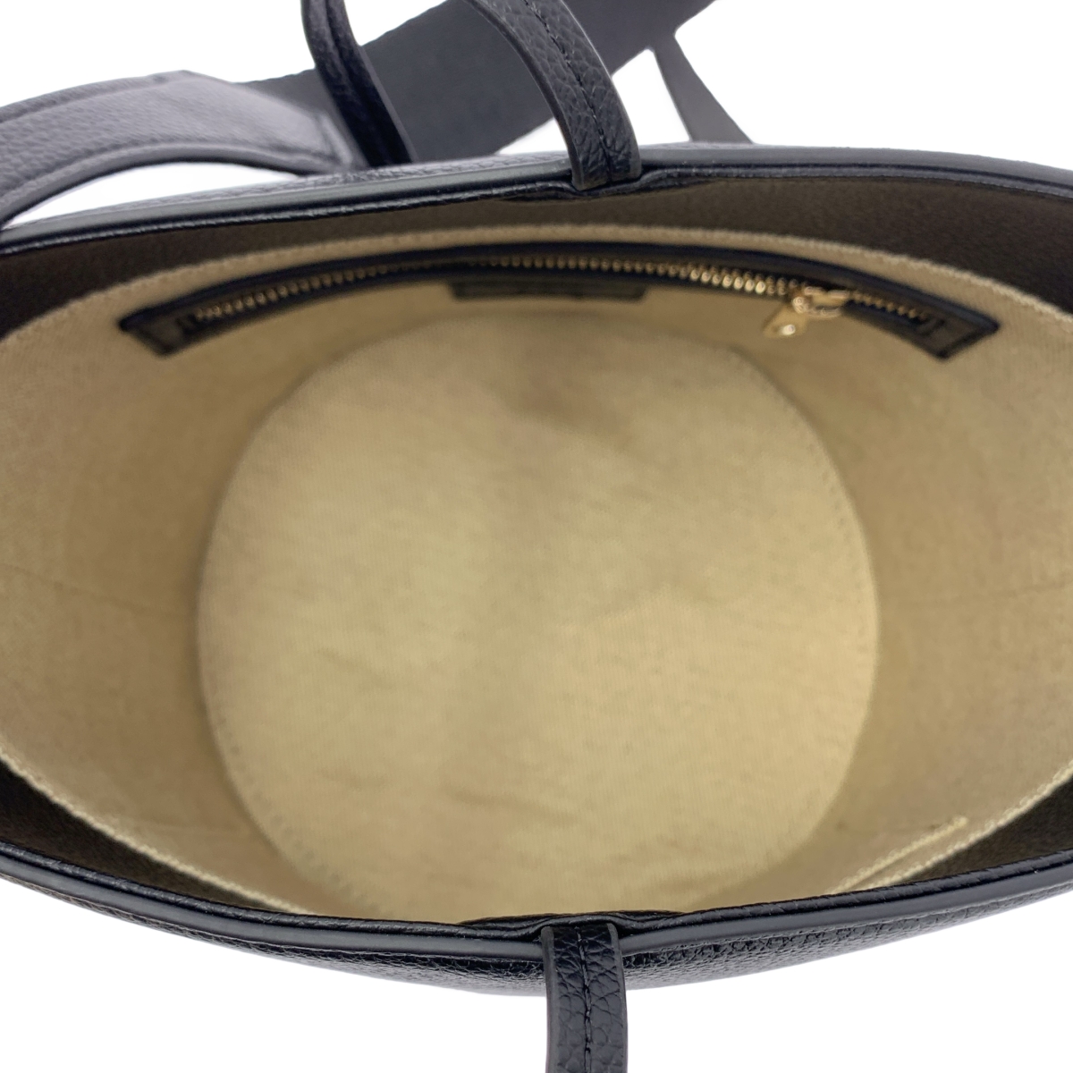 A.P.C. / アーペーセー ana PUABO レザー ショルダーバッグ