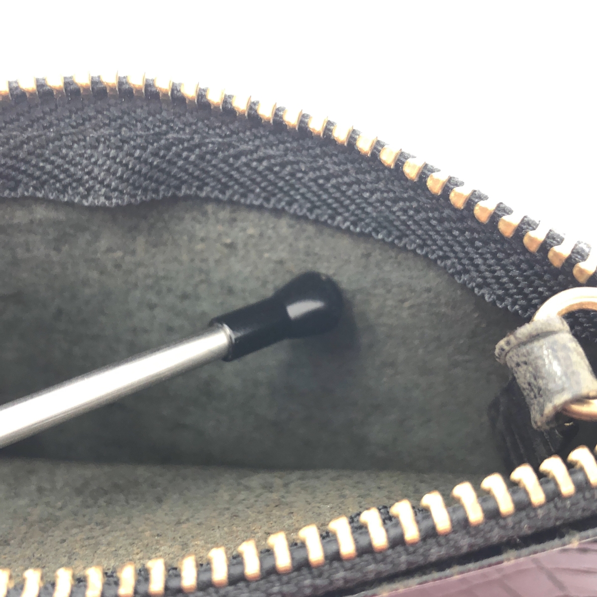 COMME des GARCONS / コムデギャルソン クロコ型押し ロゴ ジップ コインケース 財布 / ユニセックス