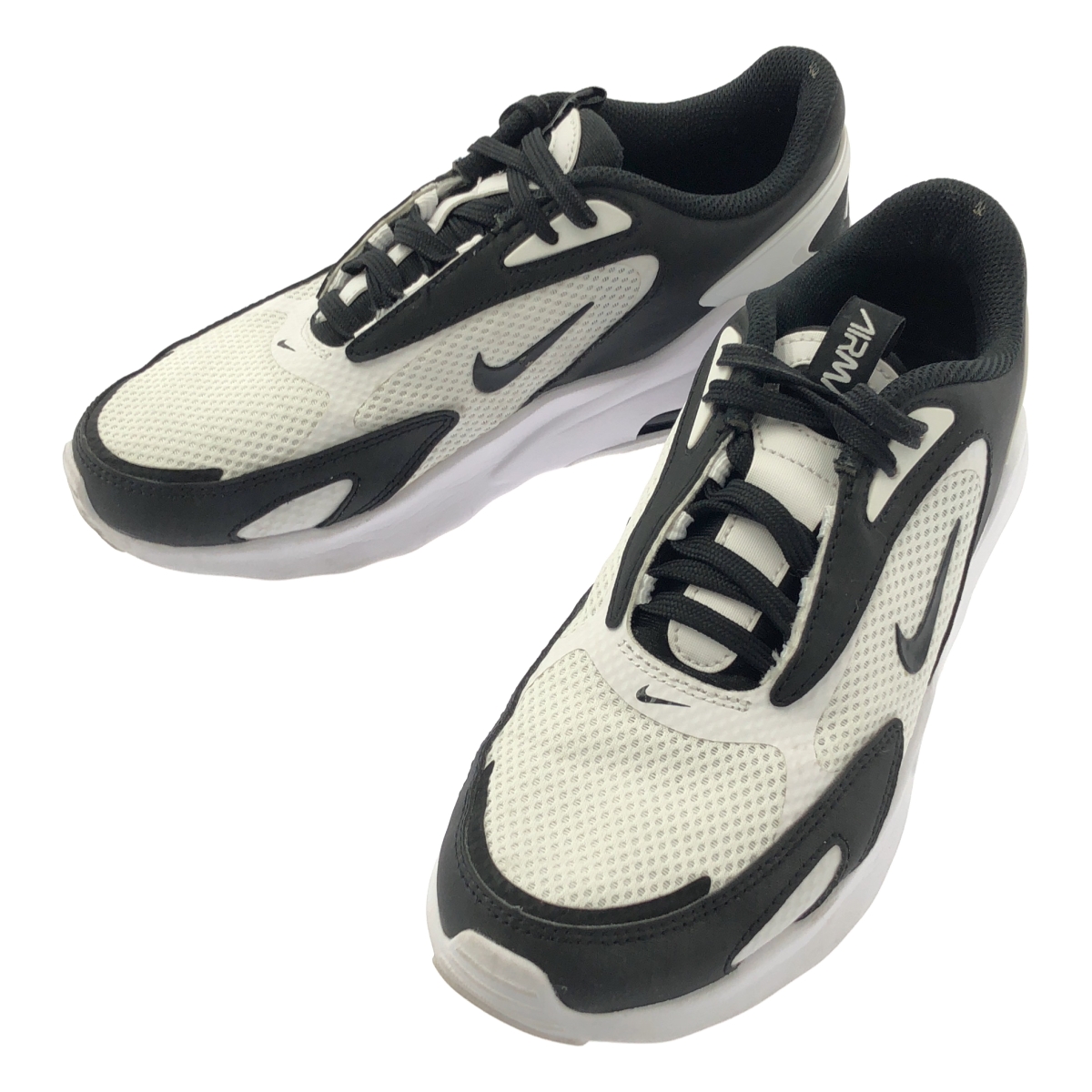 NIKE / ナイキ
