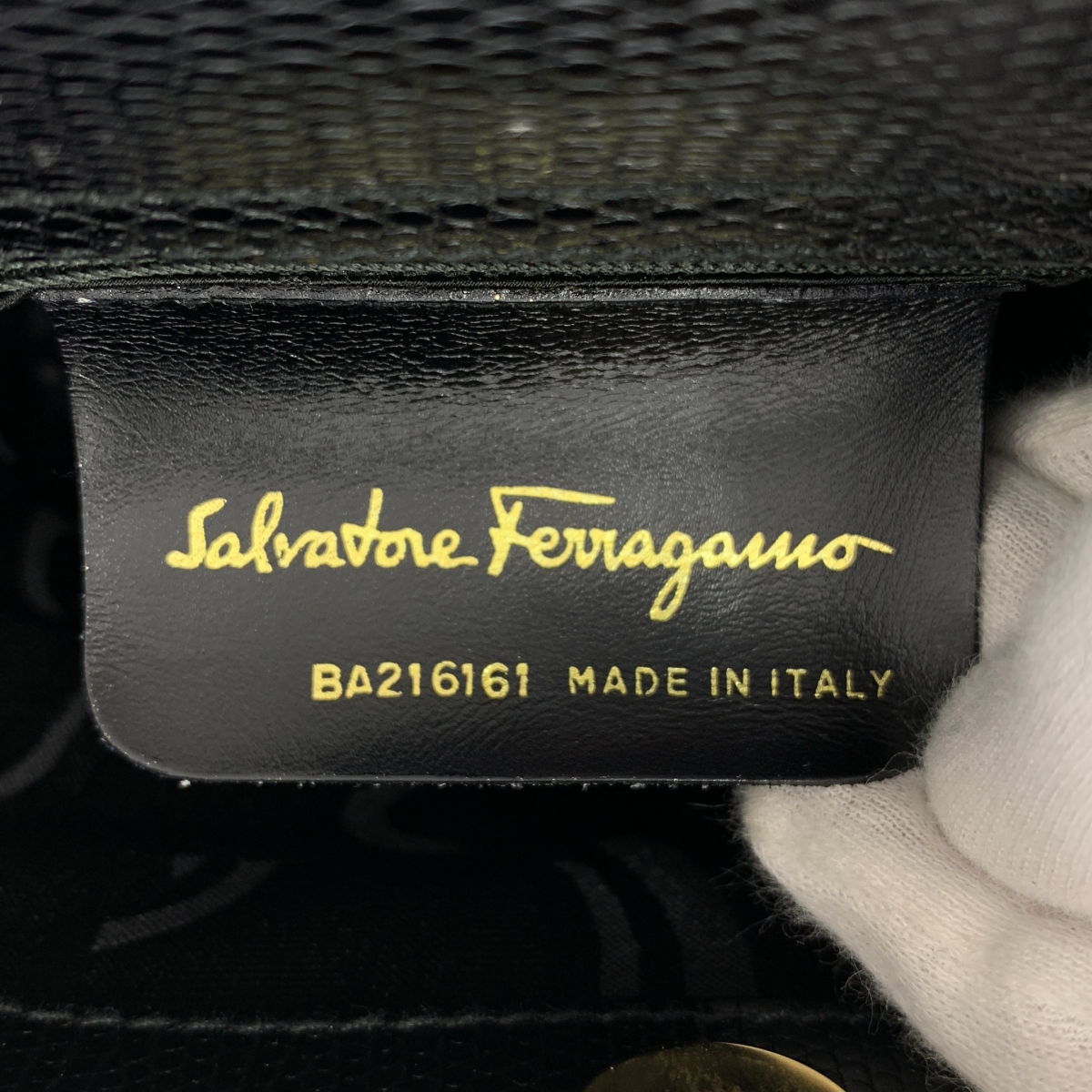 Salvatore Ferragamo / サルヴァトーレフェラガモ レザー ヴァラリボン バケツ ハンド バッグ / ロゴ総裏地