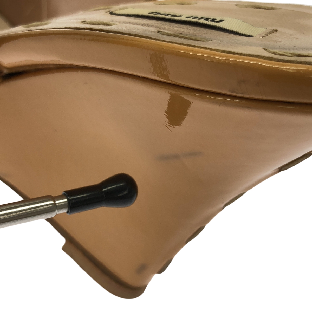 miu miu / ミュウミュウ パテントレザー オープントゥ パンプス サンダル