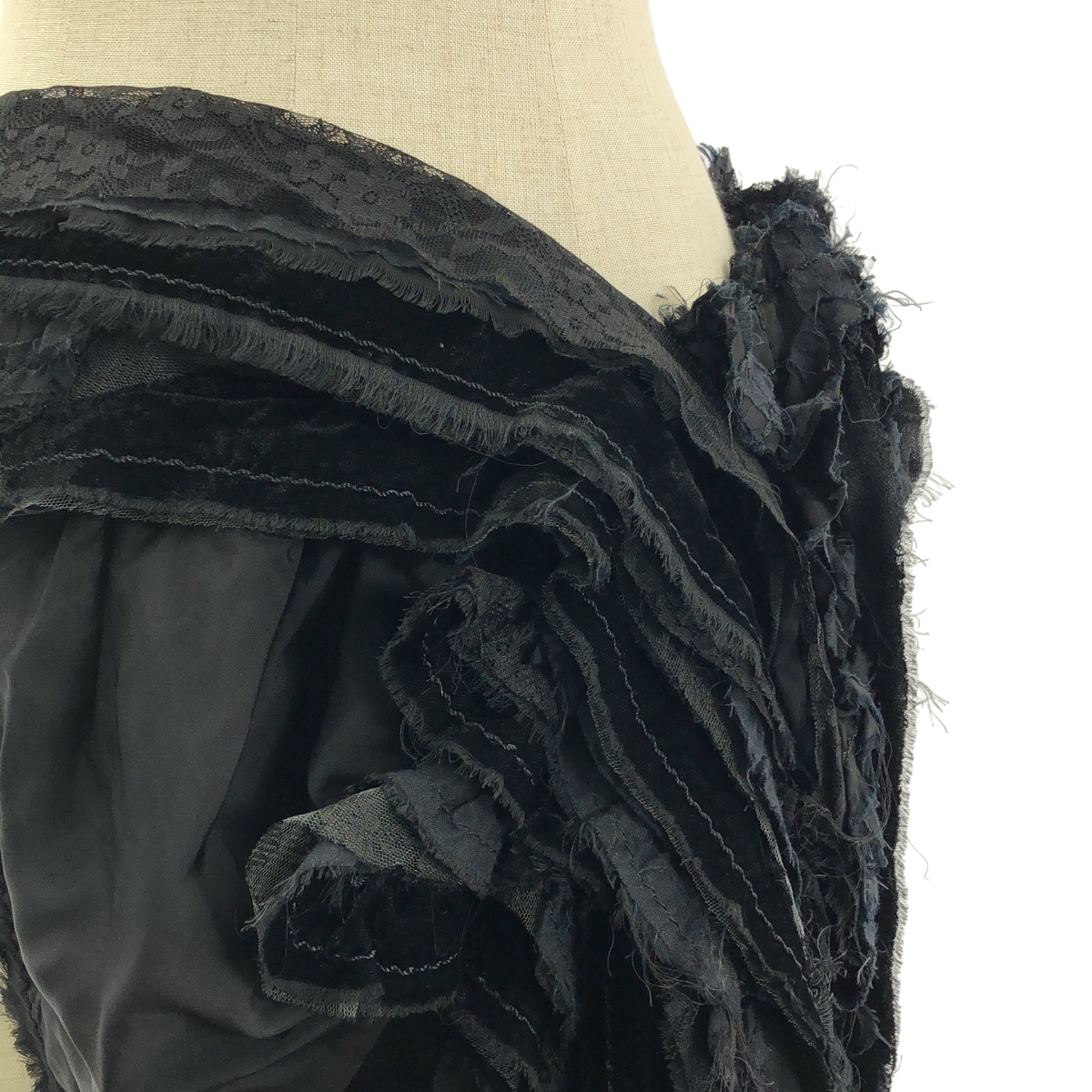 tricot COMME des GARCONS / トリココムデギャルソン レース フリル装飾 カットオフ ラップ スカート