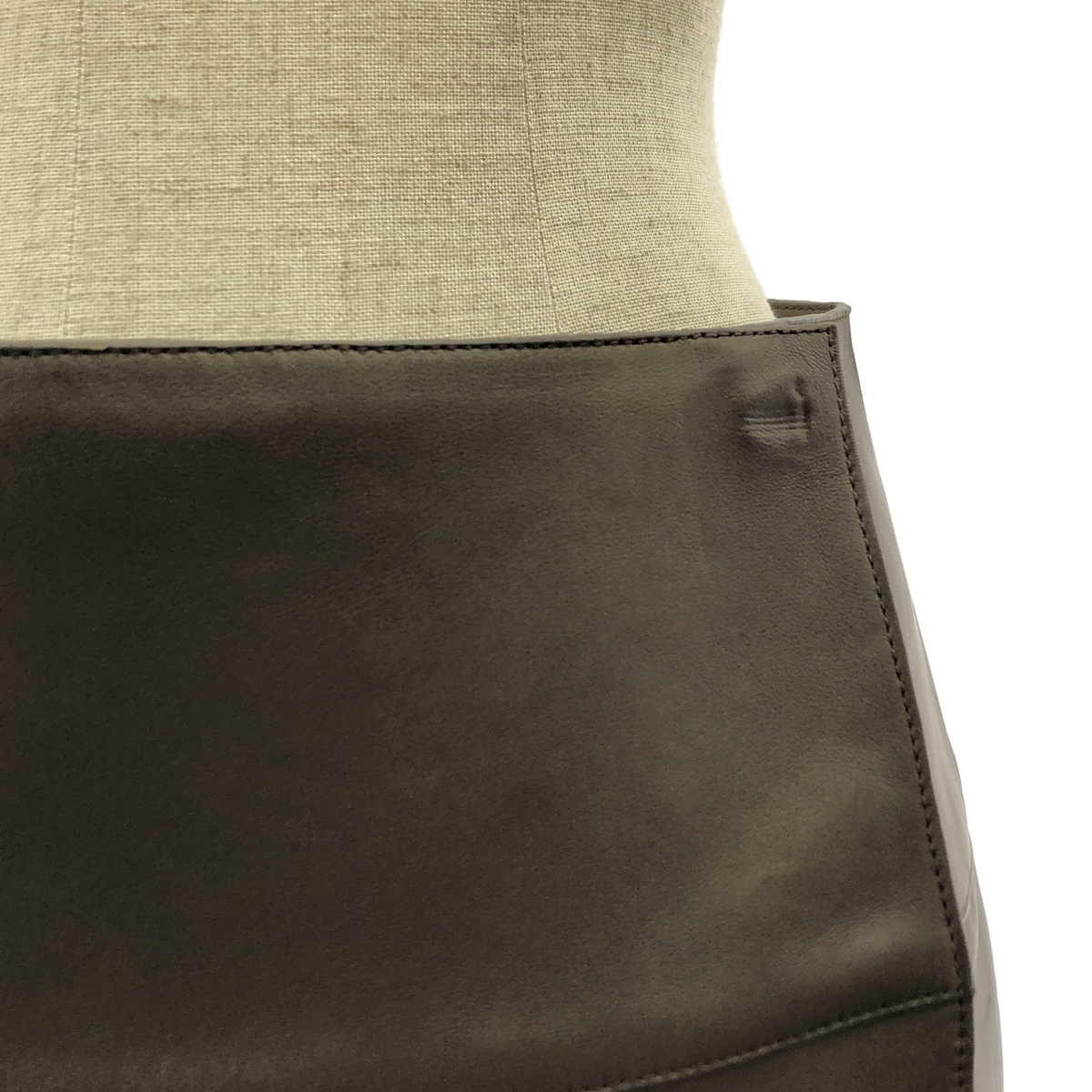 HERMES / エルメス ゴルチエ期 羊革 ラムレザー ロゴボタン フック式 ラップ スカート / 総裏地