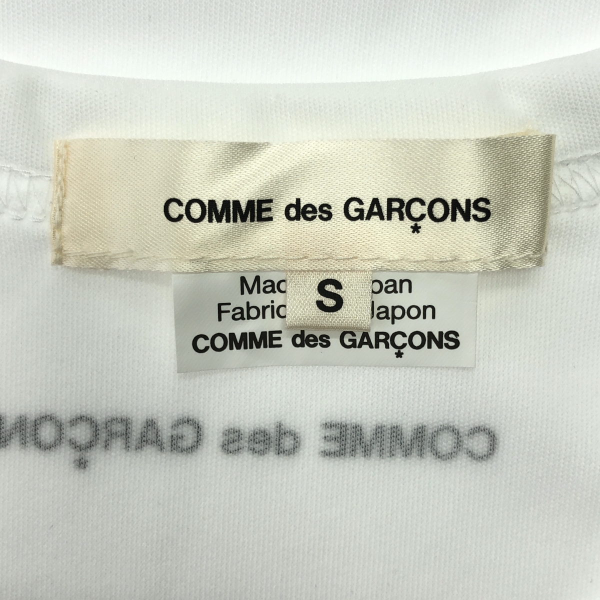 COMME des GARCONS / コムデギャルソン バック ロゴプリント ポリエステル Tシャツ