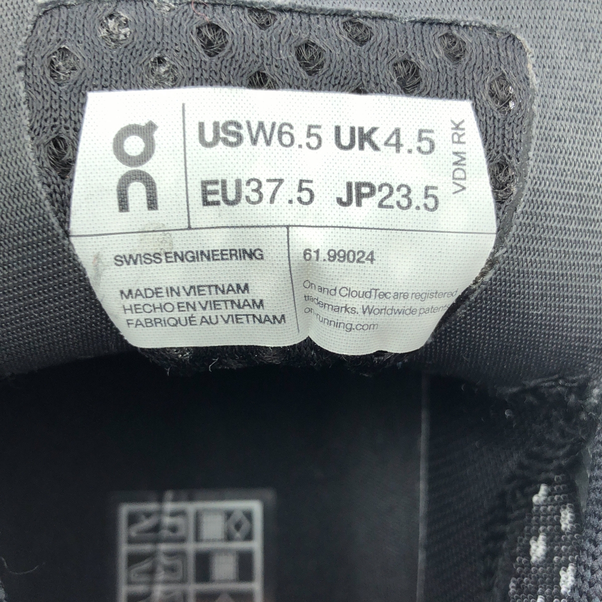 On / オン Cloud monster クラウド モンスター / レースアップ スニーカー