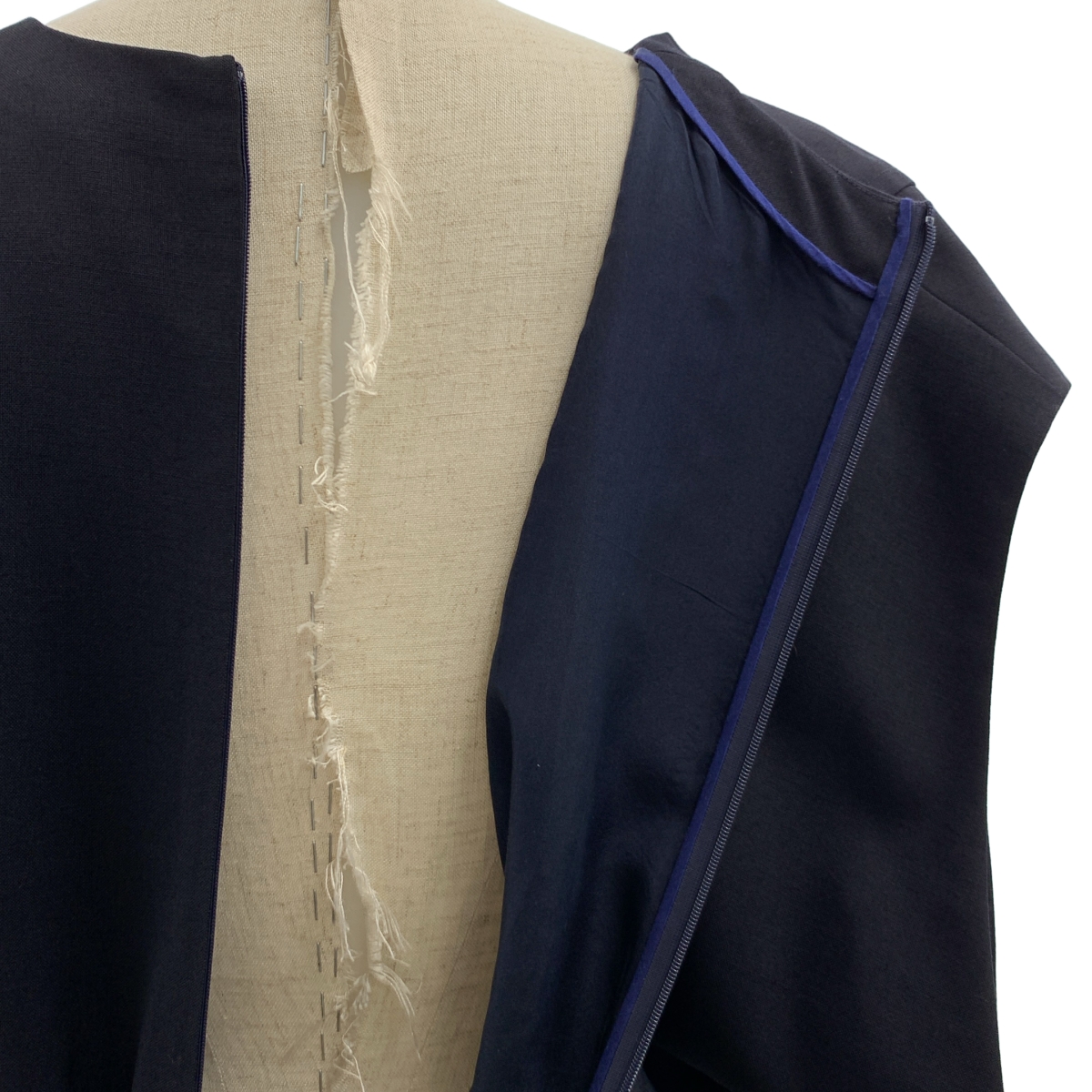 BLAMINK / ブラミンク ウールモヘヤスリットネックワンピース