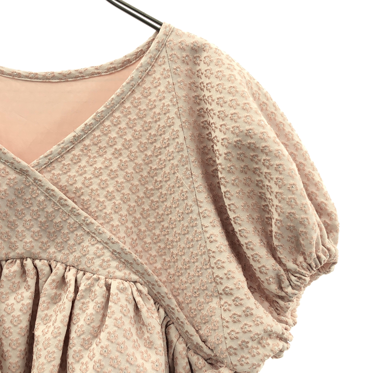 SEVEN TEN by MIHO KAWAHITO / セブンテンバイミホカワヒト ラメジャガードカシュクールトップス