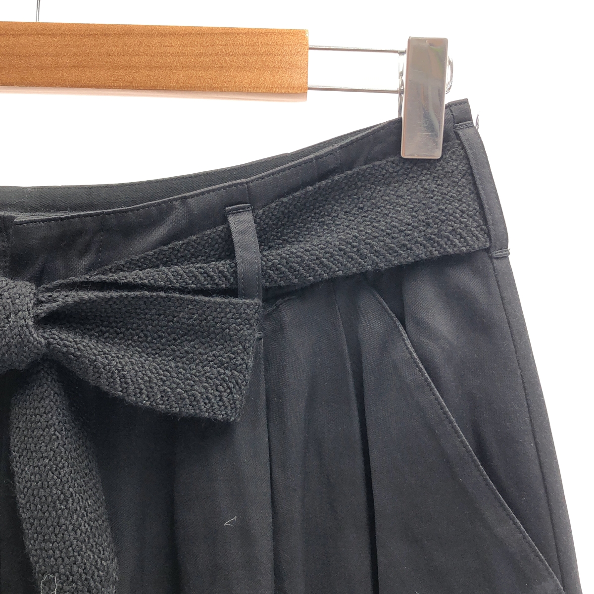 NOWOS / ノーウォス Rrayon tuck pants タック テーパードパンツ