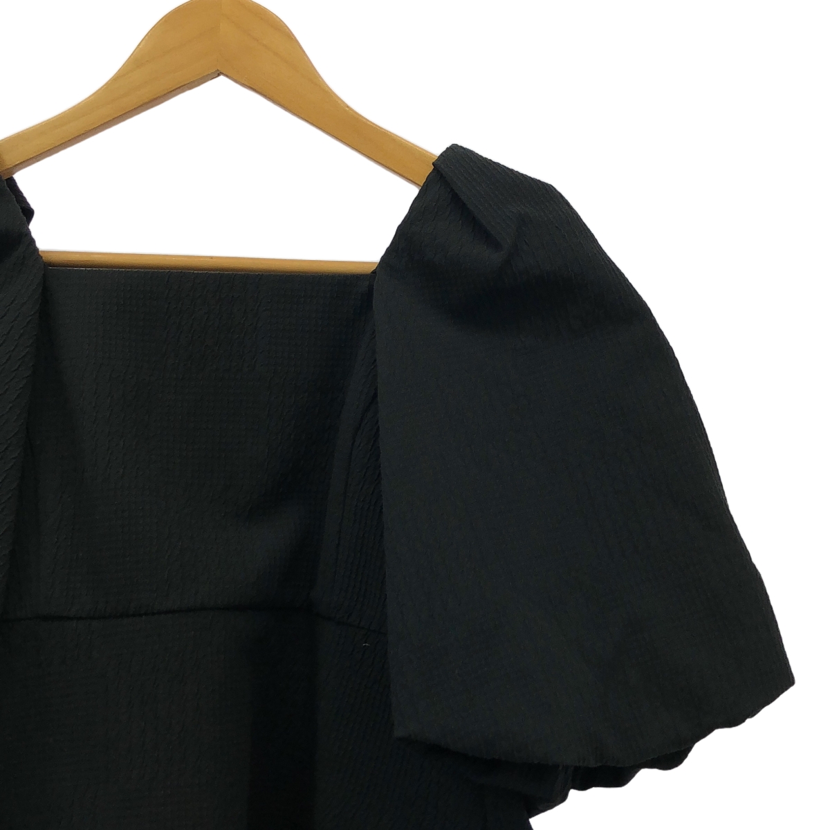 JENNE / ジェンヌ 2WAYオフショルパフギャザーブラウス