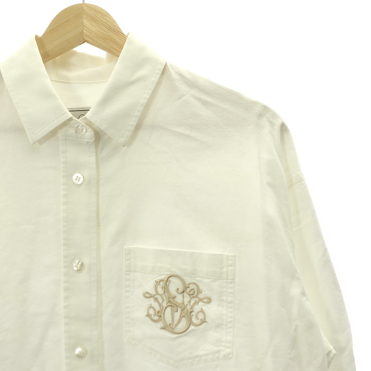 SEVEN TEN by MIHO KAWAHITO / セブンテンバイミホカワヒト 刺しゅうポケット コットン オックスフォード シャツ