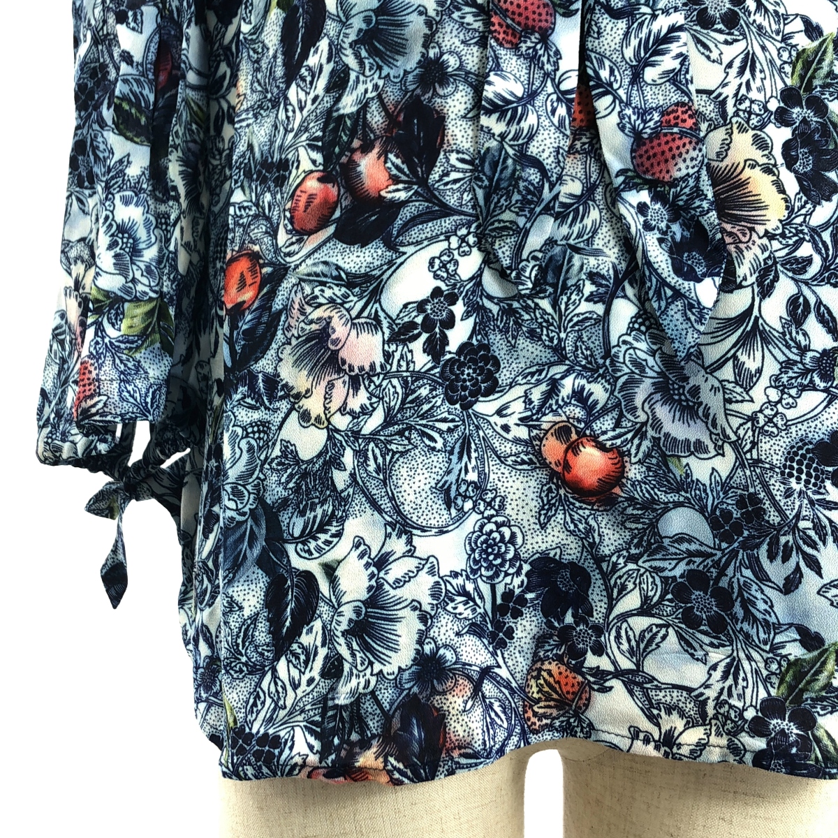 その他 総柄 ボウタイリボン ブラウス