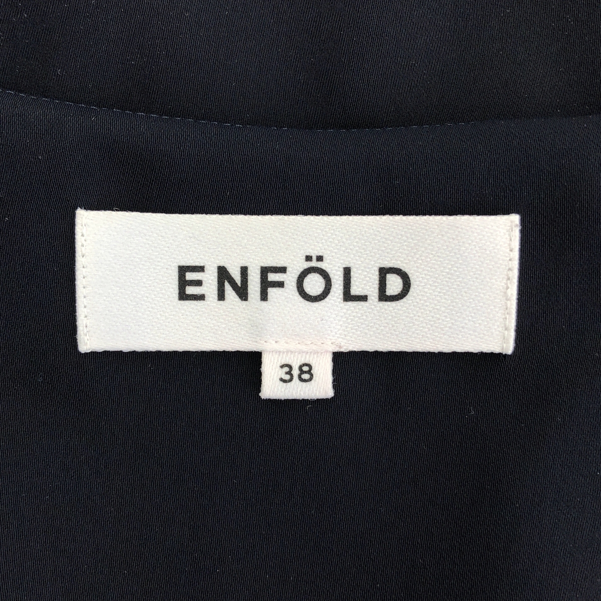 ENFOLD / エンフォルド エステルクロス アシンメトリー ノースリーブ ブラウス