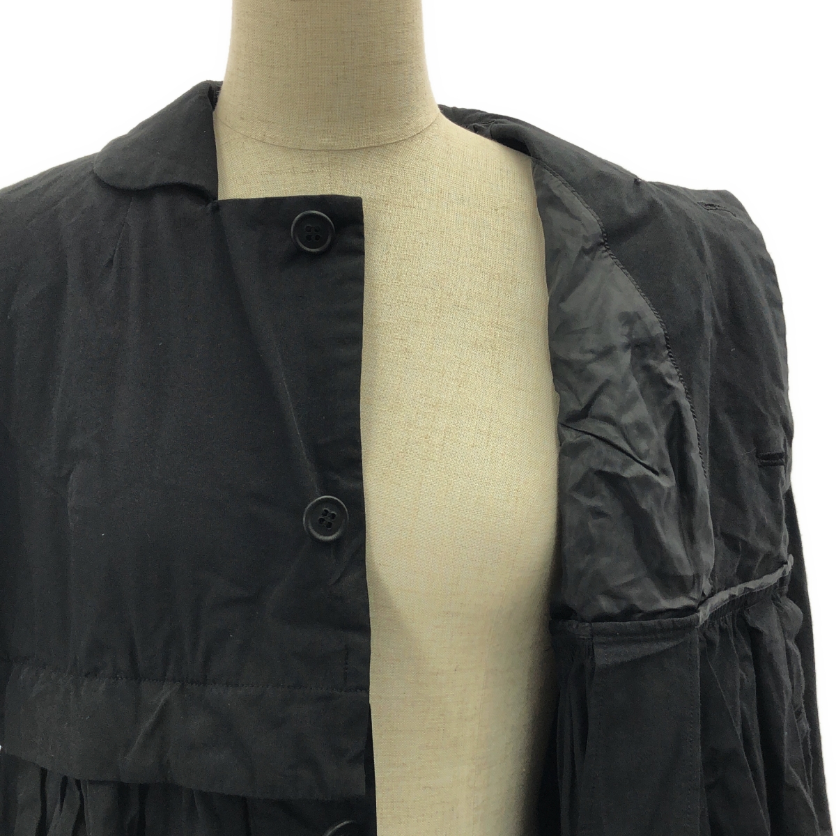 COMME des GARCONS / コムデギャルソン ポリエステル 製品加工 丸襟 プリーツ オーバー ロングジャケット