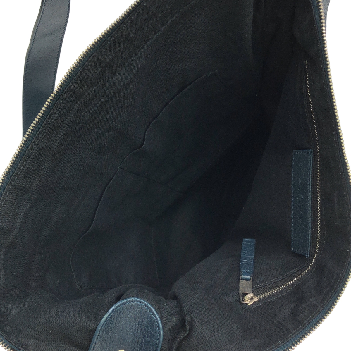 BALENCIAGA / バレンシアガ クラシック デイ ショルダーバッグ レザー ユニセックス