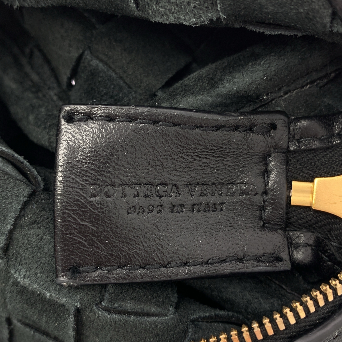 BOTTEGA VENETA / ボッテガヴェネタ イントレチャート ミニ ループ カメラ ショルダーバッグ