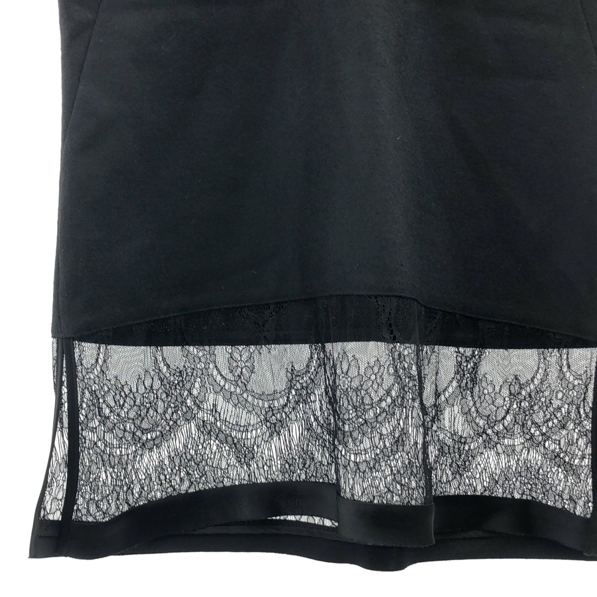 ELIN / エリン レース バックジップ トップス