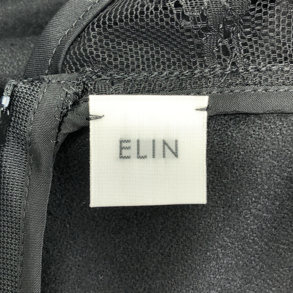 ELIN / エリン レース バックジップ トップス