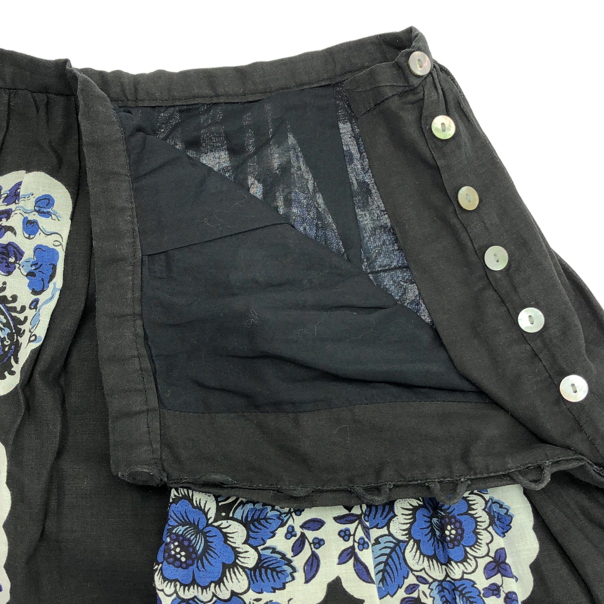 SOULEIADO / ソレイアード 総柄 サイドボタン ギャザー スカート / 裏地付き