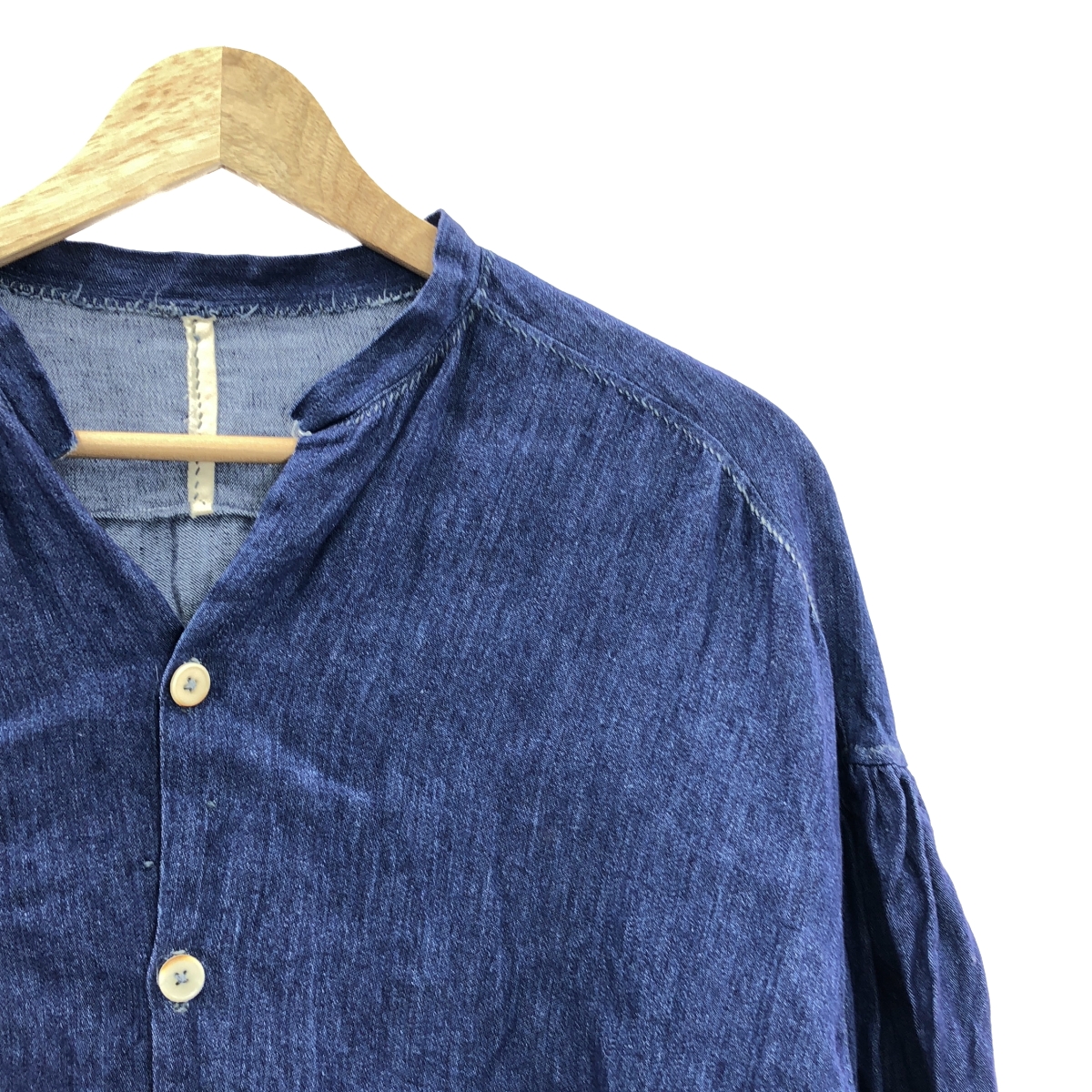 ISABELLA STEFANELLI / イザベラステファネリ stand collar denim shirt / ギャザースリーブ デニムシャツ