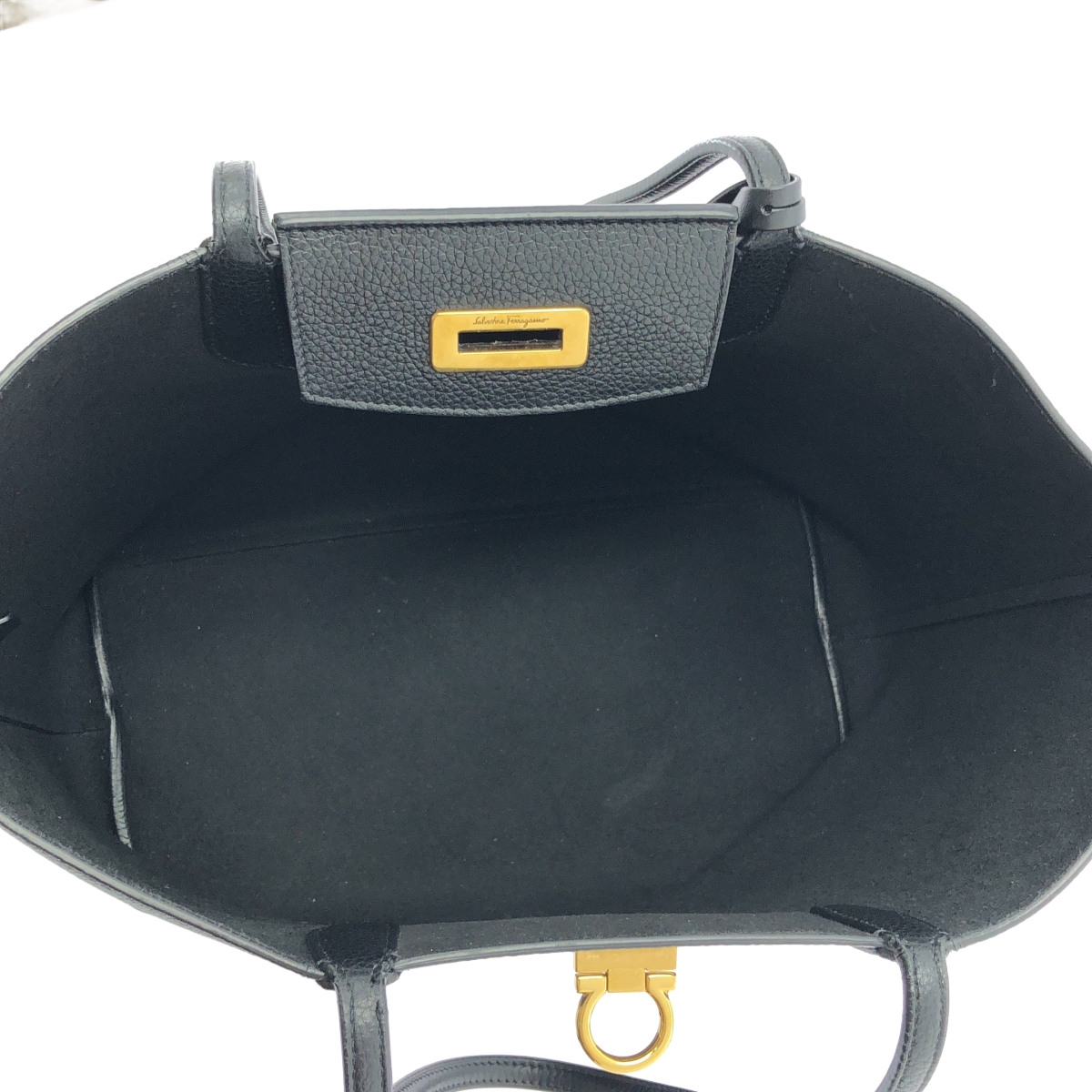 Salvatore Ferragamo / サルヴァトーレフェラガモ レザー ロゴ ガンチーニ ハンド トートバッグ / ポーチ付き