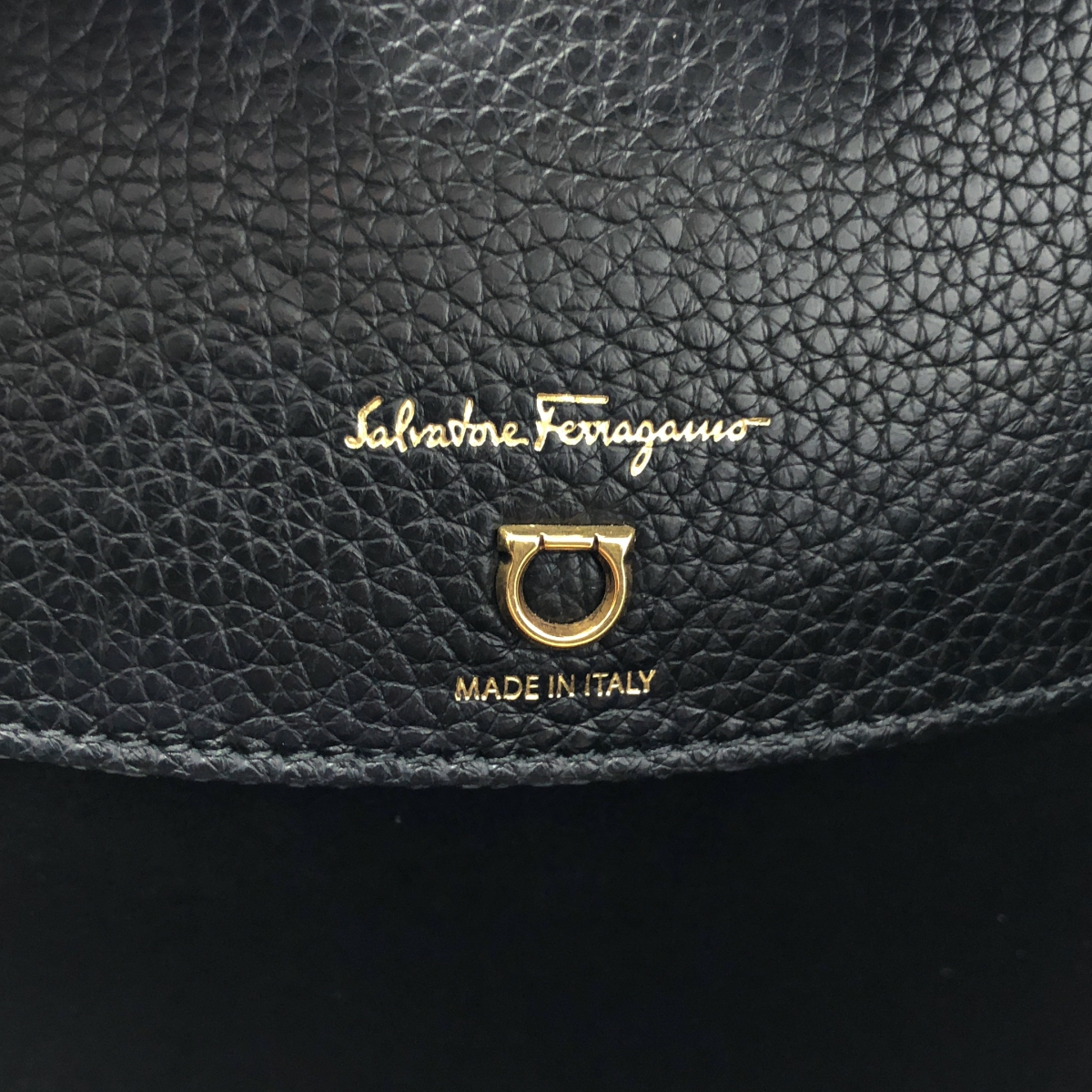 Salvatore Ferragamo / サルヴァトーレフェラガモ レザー ロゴ ガンチーニ ハンド トートバッグ / ポーチ付き