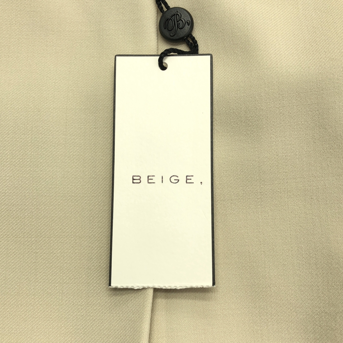 BEIGE， / ベイジ 異素材 切替 ベルテッド スリット スリーブレス コート