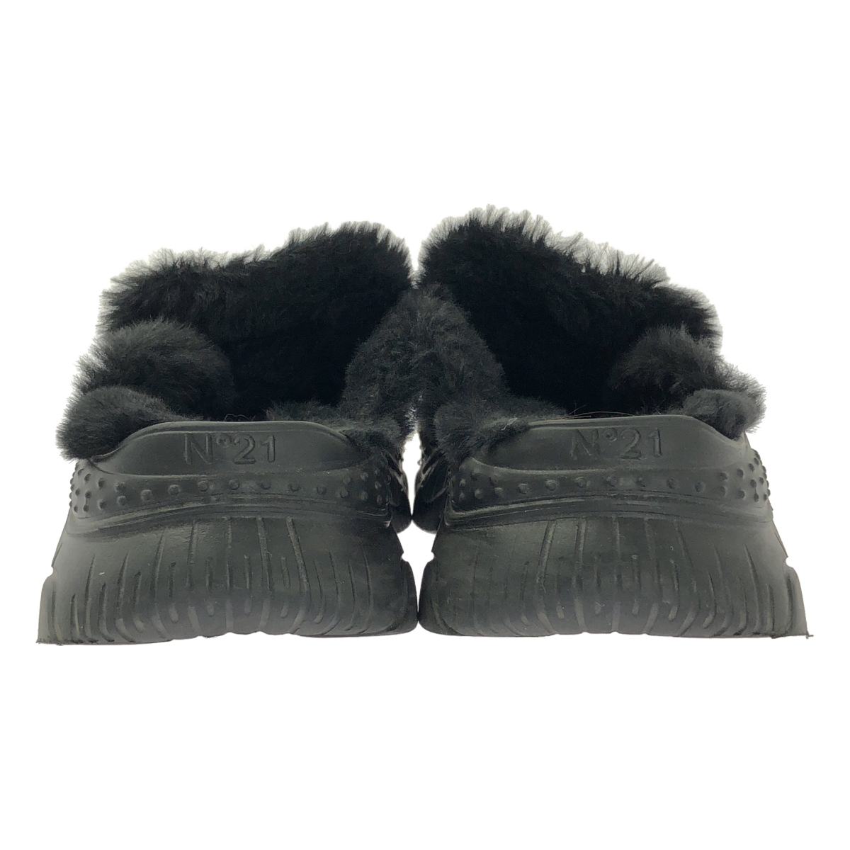 N°21 / ヌメロヴェントゥーノ ファー トリム チェーン ミュール シューズ