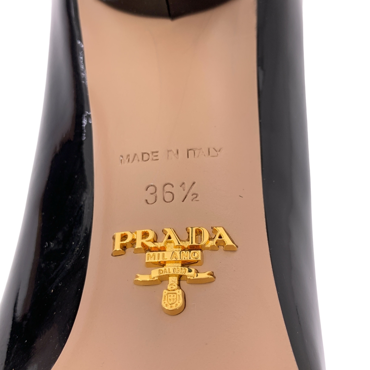 PRADA / プラダ エナメルレザー ヒールパンプス