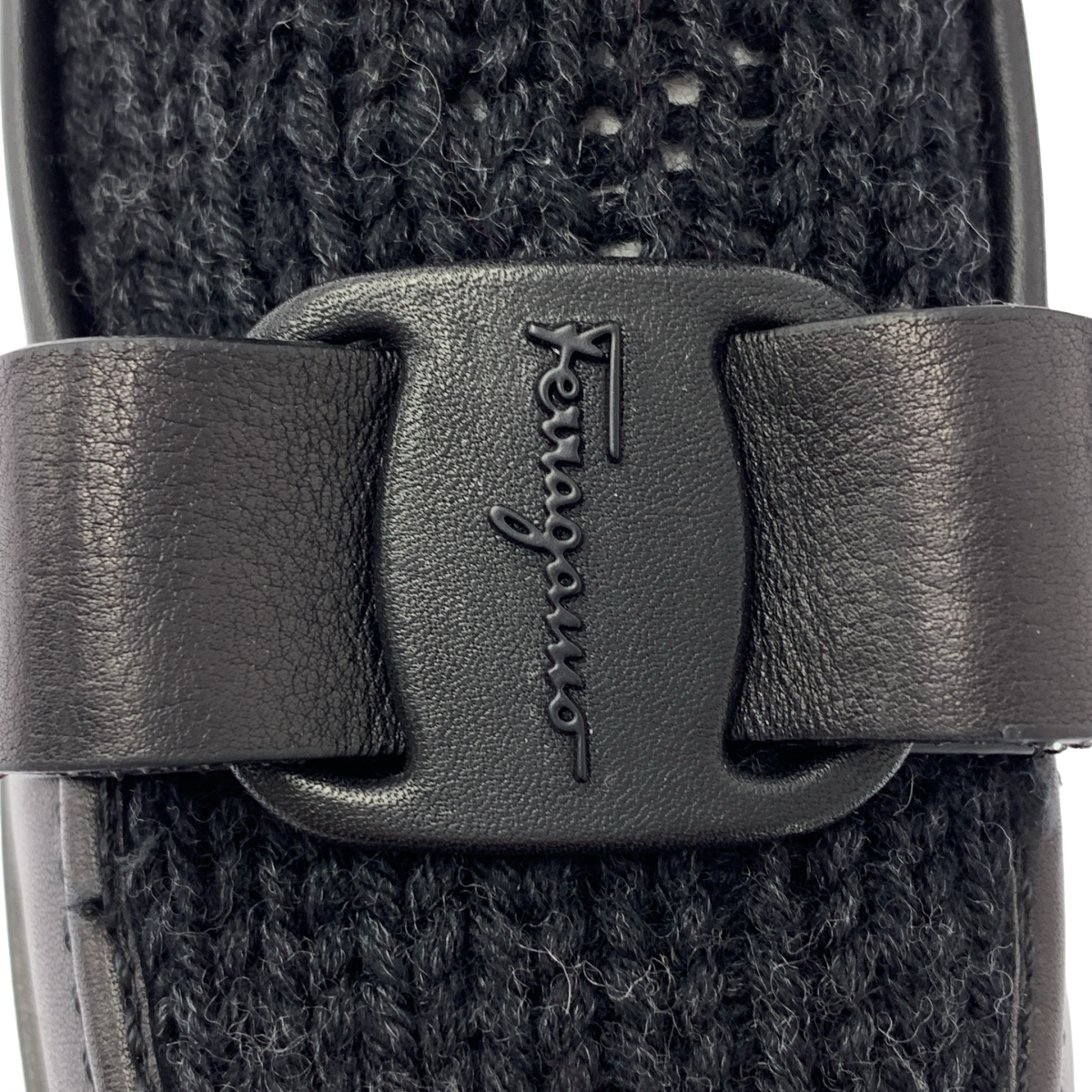 Salvatore Ferragamo / サルヴァトーレフェラガモ VIVALDO KN / レザー ロゴ リボン ドッキング ソックス ローファー