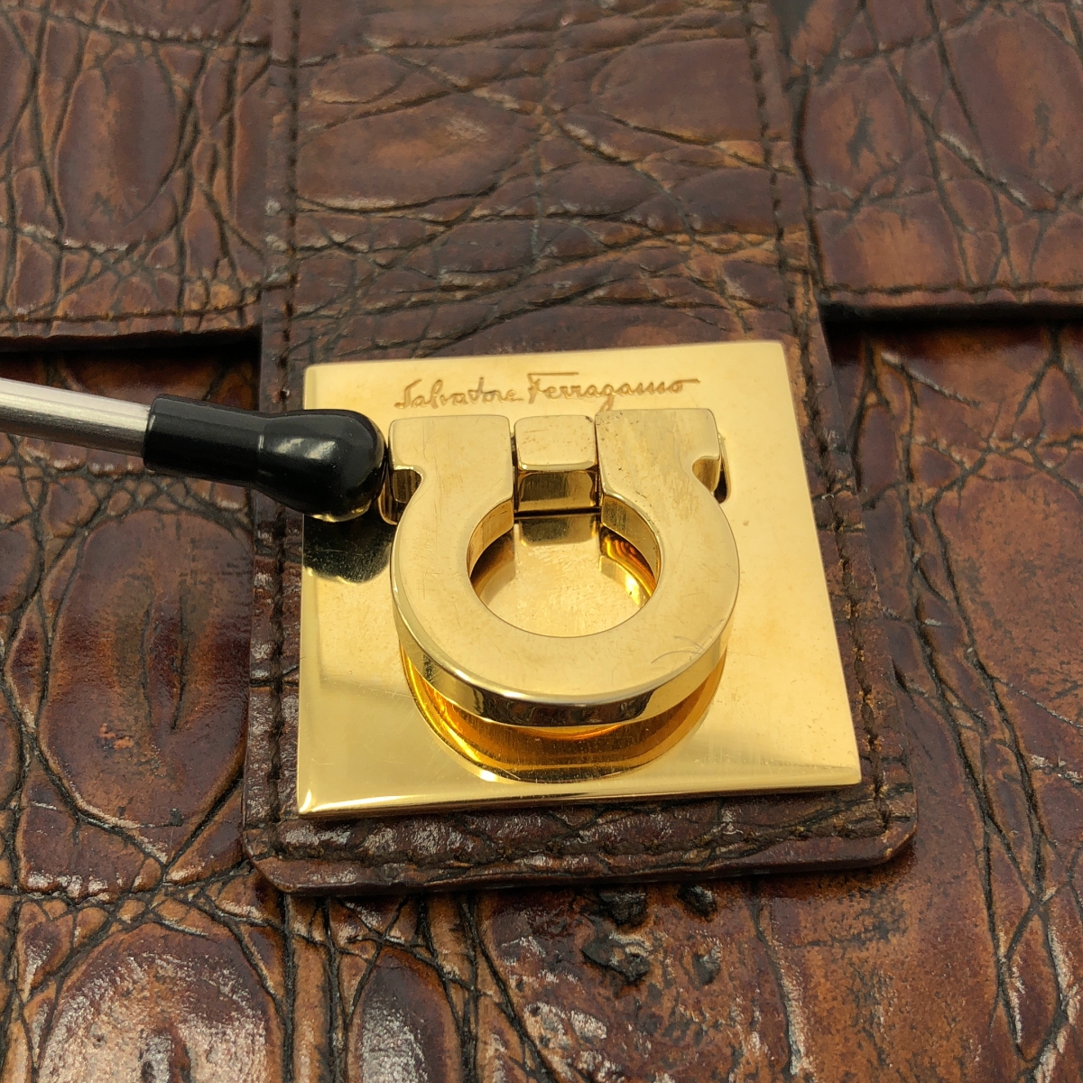 Salvatore Ferragamo / サルヴァトーレフェラガモ クロコ型押し レザー ガンチーニ ハンドバッグ