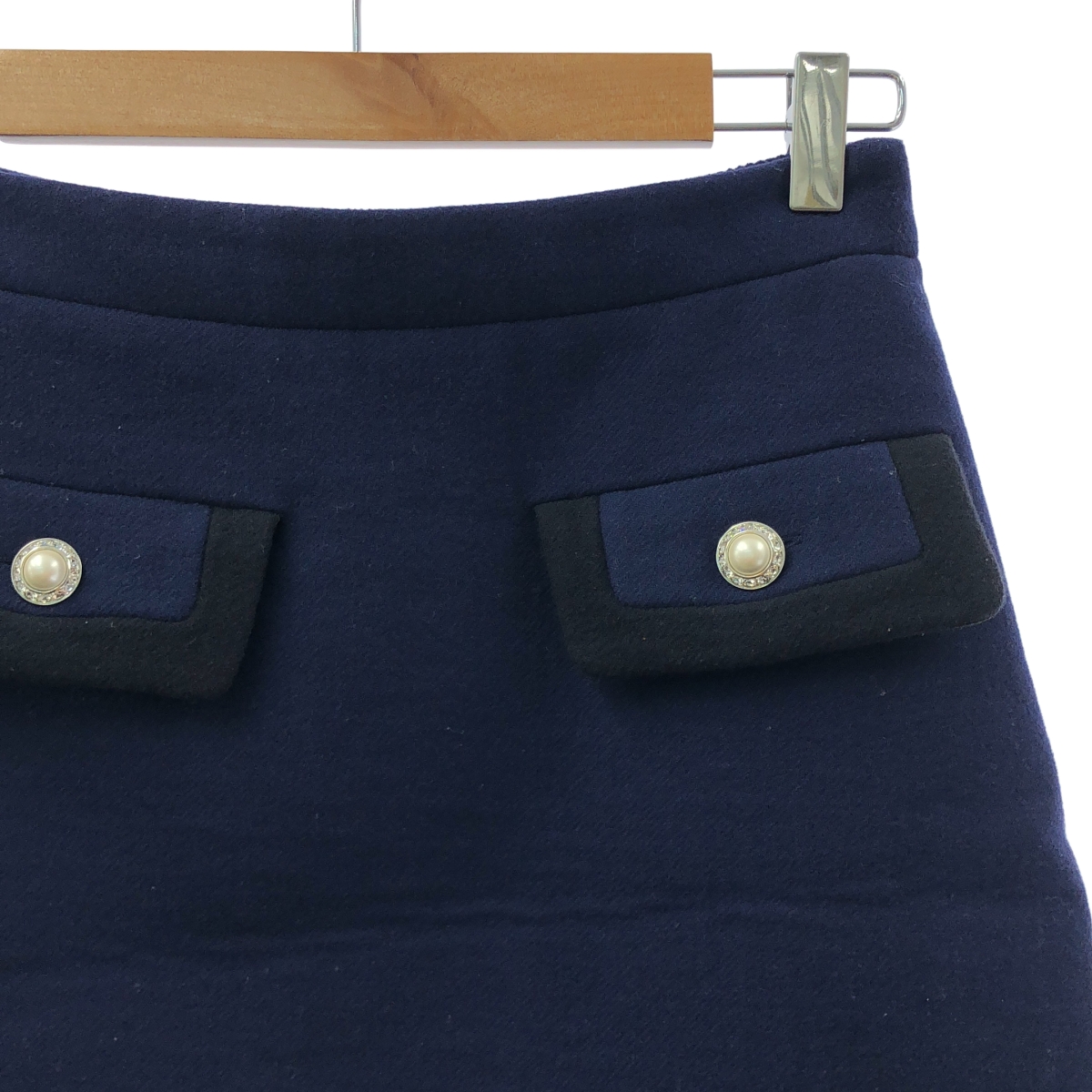 miu miu / ミュウミュウ パールボタン ウール スカート