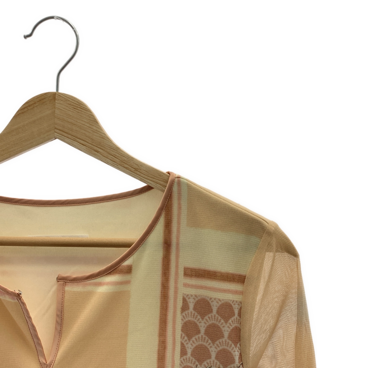 VIVIENNE TAM / ヴィヴィアンタム 総柄 ドラゴン キーネック ブラウス / 裏地付き