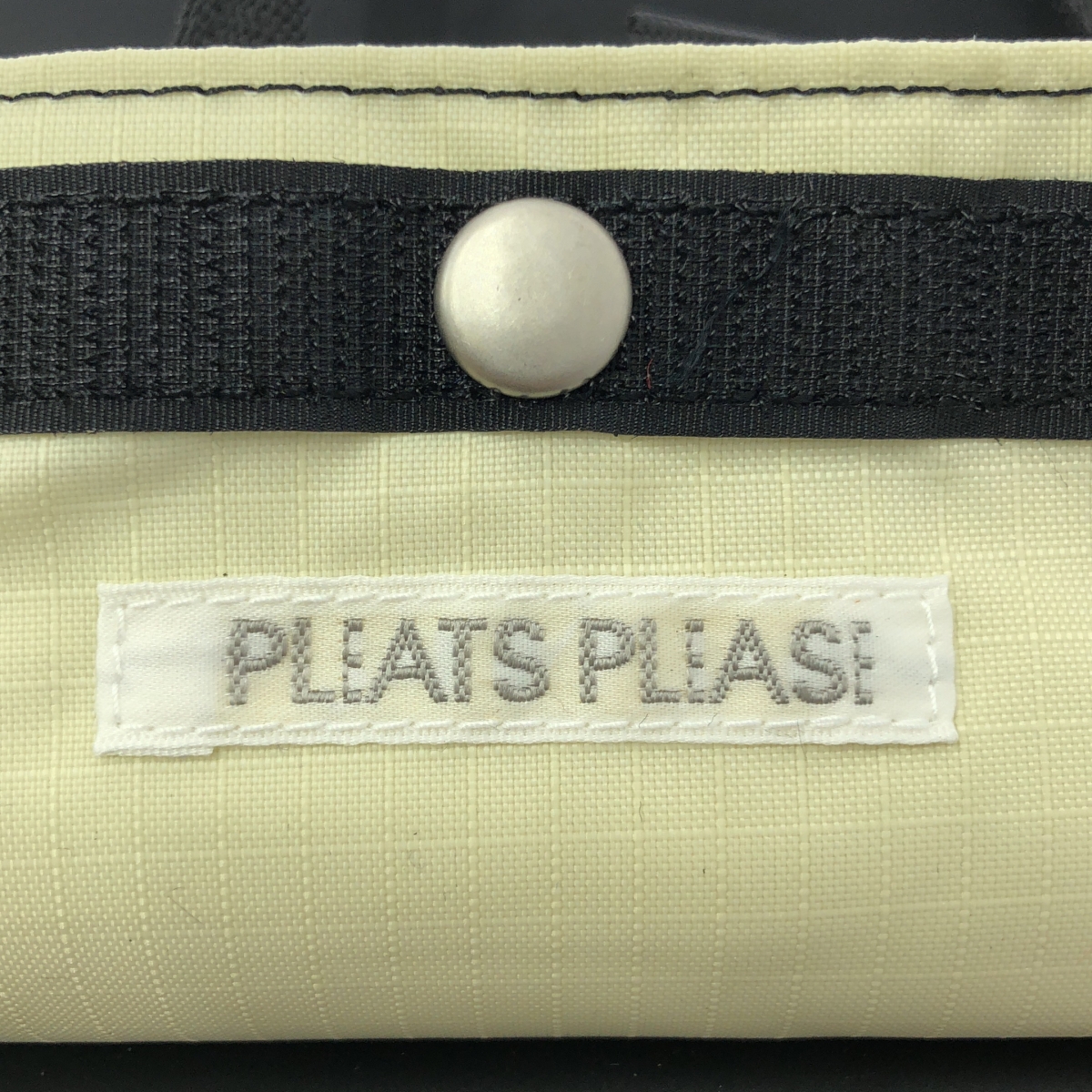 PLEATS PLEASE ISSEY MIYAKE / プリーツプリーズイッセイミヤケ ナイロン パンチング ハンドバッグ