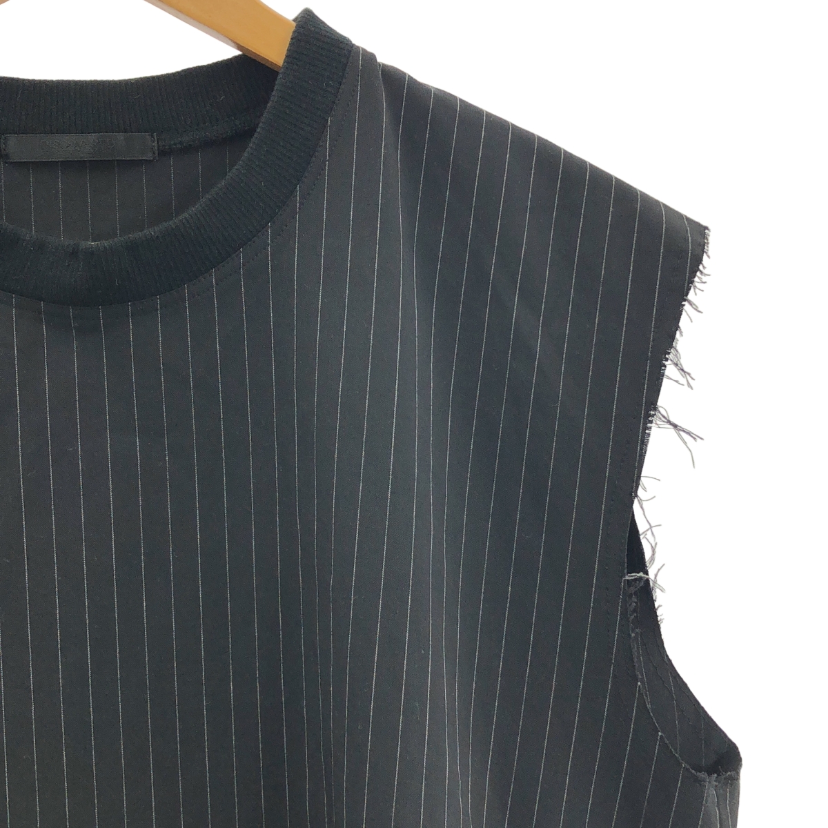 DISCOVERED / ディスカバード ストライプ サイドジップ プルオーバーベスト