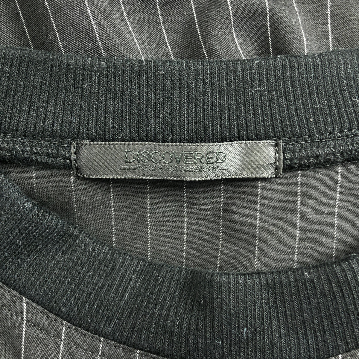 DISCOVERED / ディスカバード ストライプ サイドジップ プルオーバーベスト