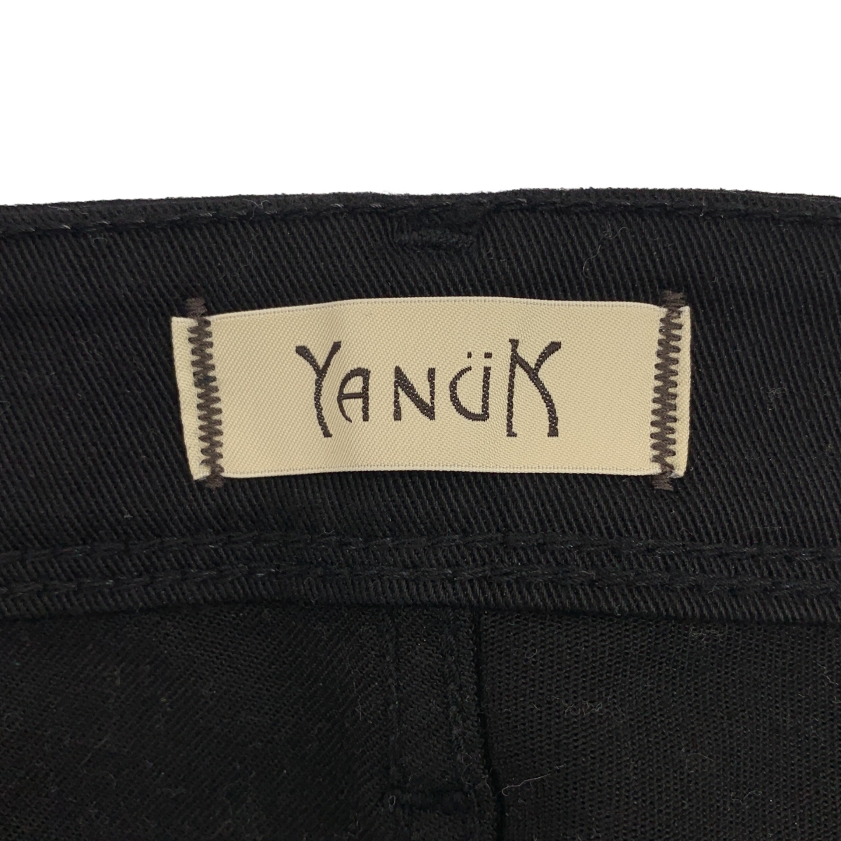 YANUK / ヤヌーク ロゴレザーパッチ ストレッチ スキニー パンツ