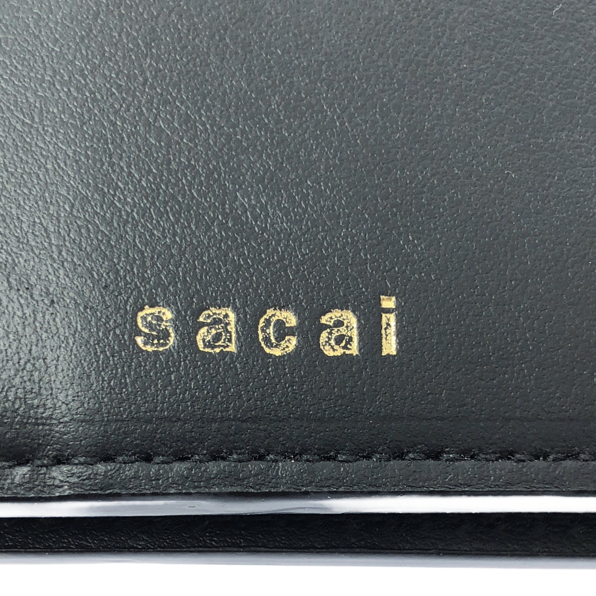 sacai / サカイ メタルジップチャーム 二つ折 レザー ウォレット 財布