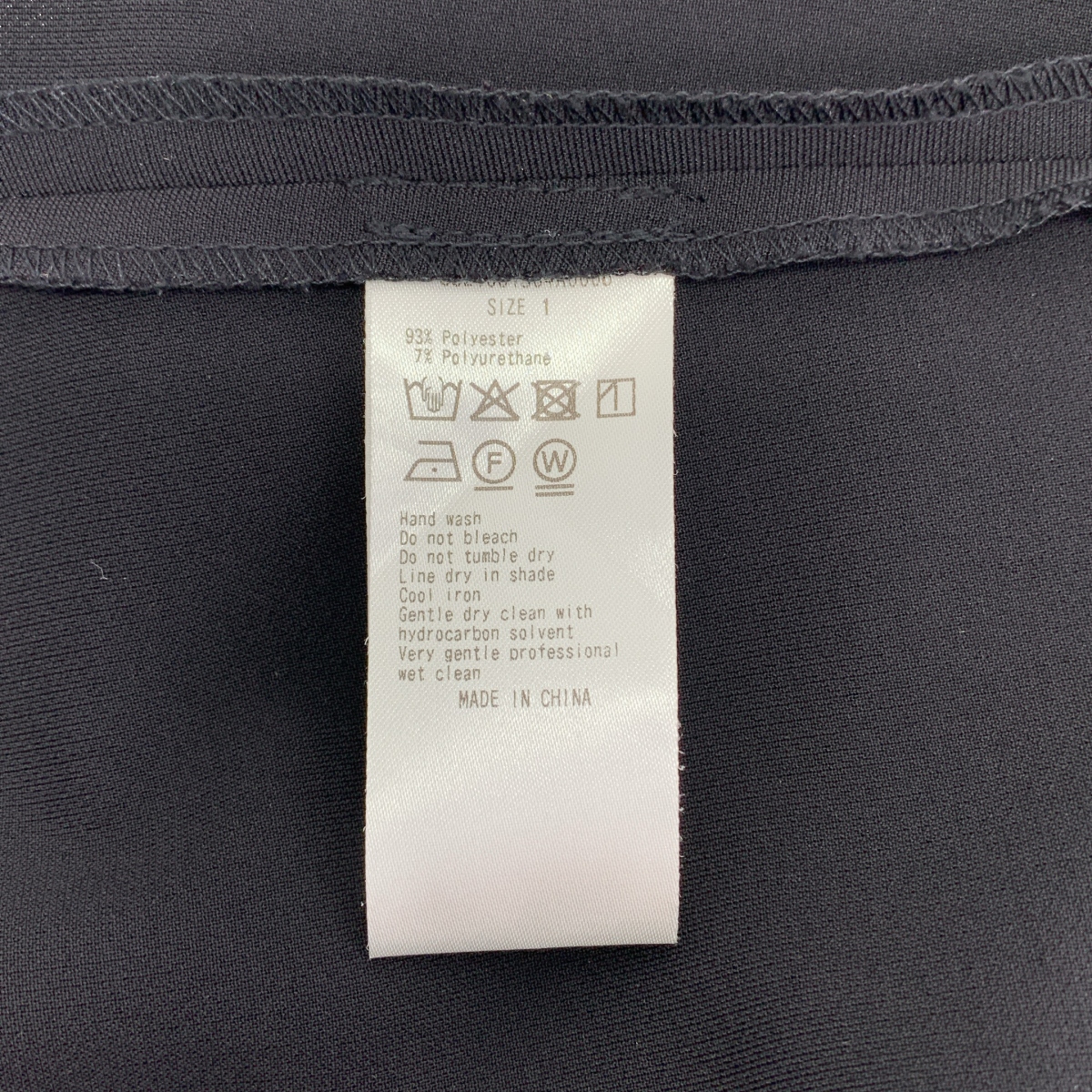 その他 ショルダータックノースリーブ