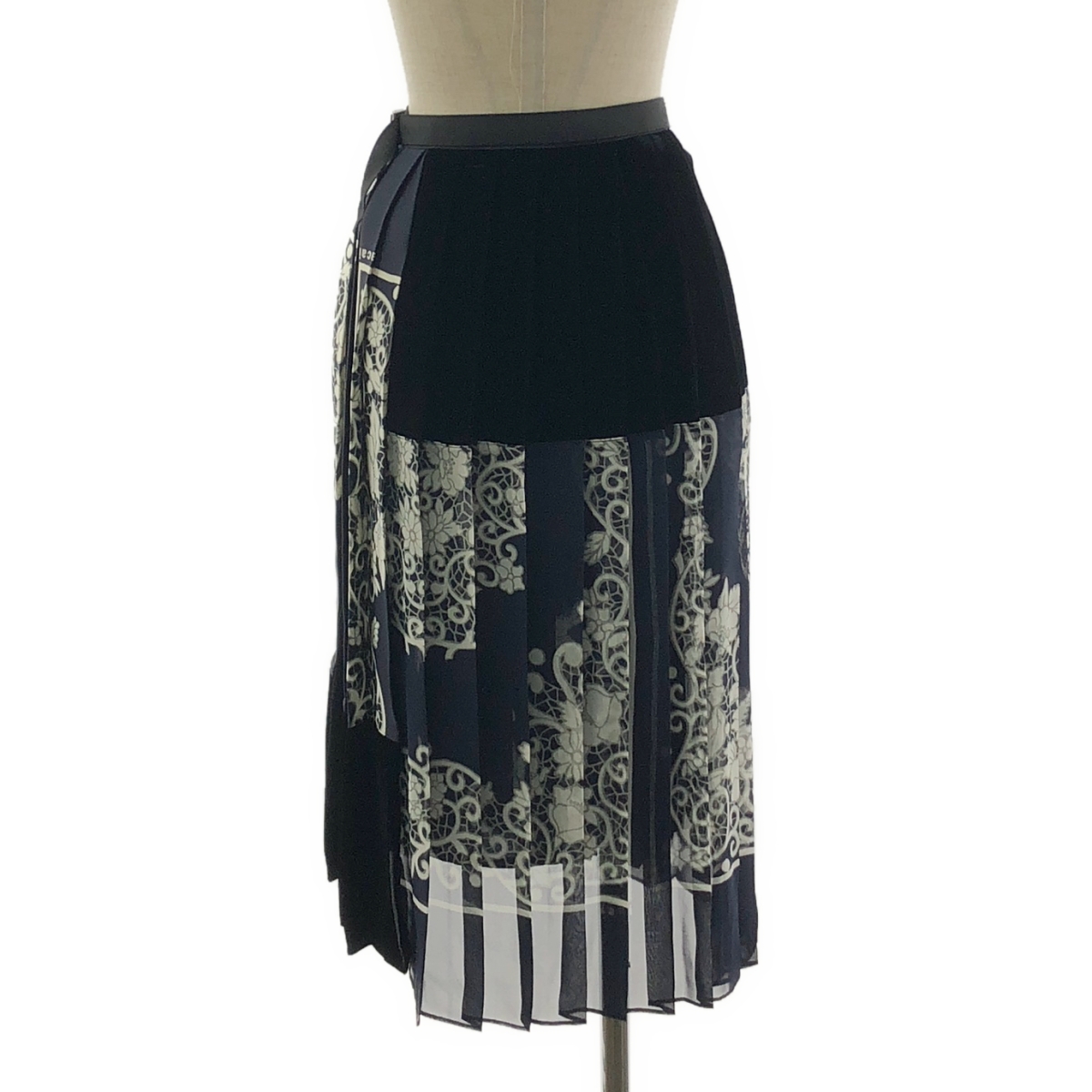 sacai / サカイ プリーツ 総柄 ラップ ロングスカート
