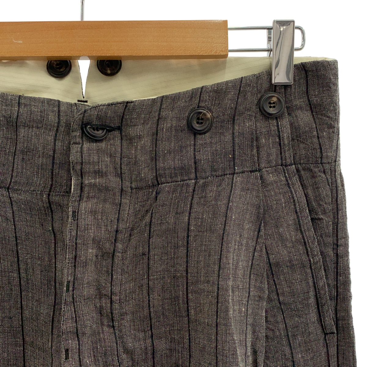 JOHN ALEXANDER SKELTON / ジョンアレキサンダースケルトン stripe trousers / ストライプ シンチバック トラウザーズ ワイドパンツ