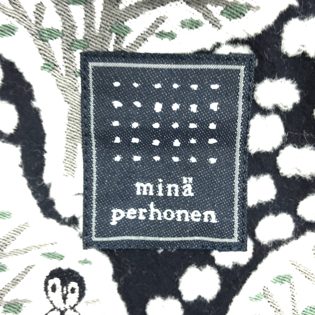 mina perhonen / ミナペルホネン pollot ポロット / 刺しゅう 中綿 フーデッド コート